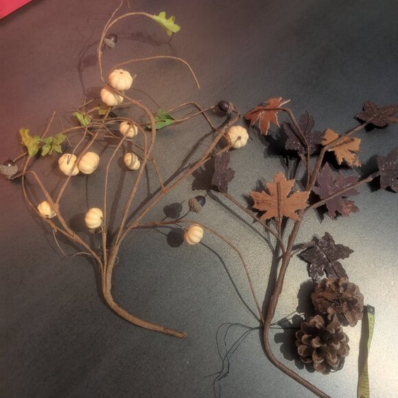 Autumn Wire Wreath Decor Accents Acorn Pumpkin Fall Leaves - Picture 5 of 14